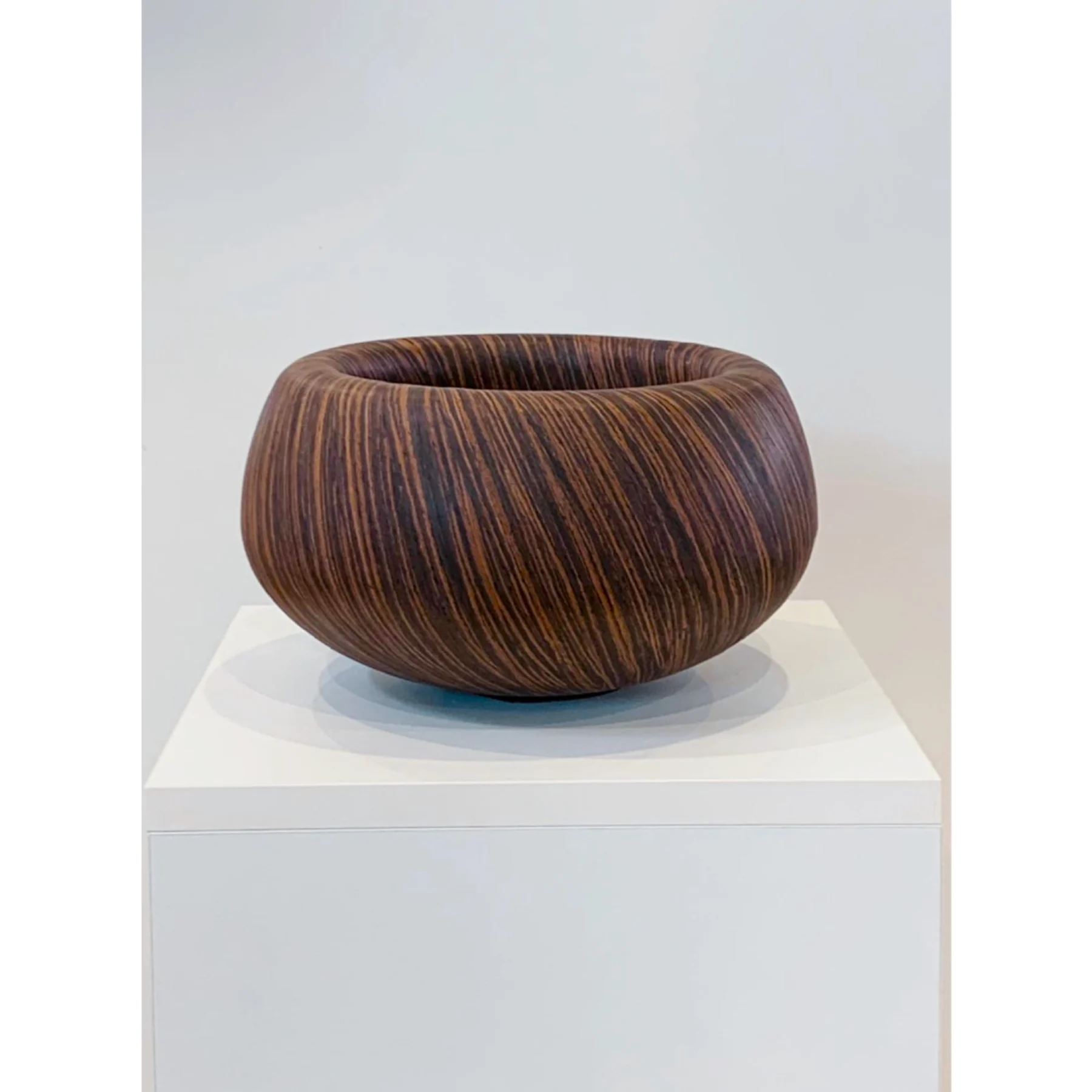 Spiral bowl